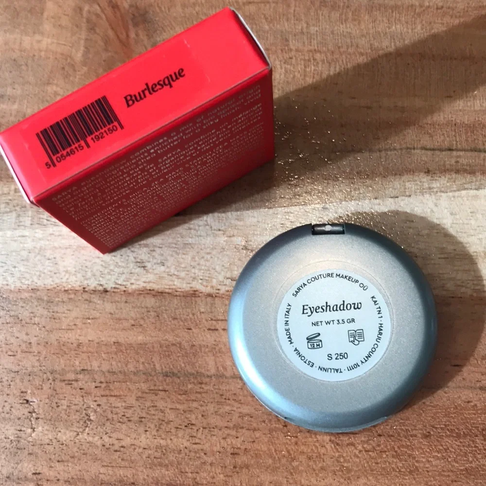 NWT Sarya Couture eyeshadow in burlesque